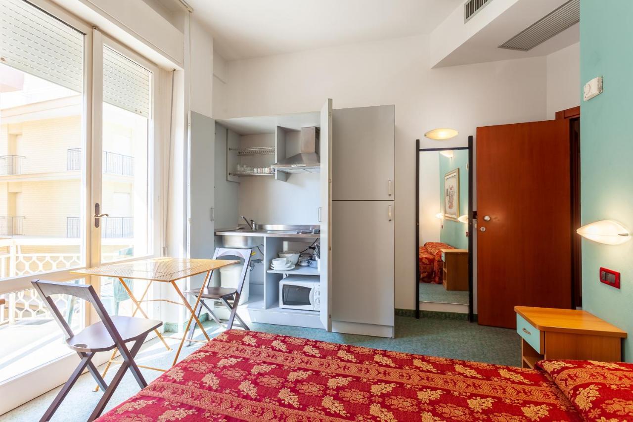 בלריה-איגאה מרינה Residence & Suites מראה חיצוני תמונה