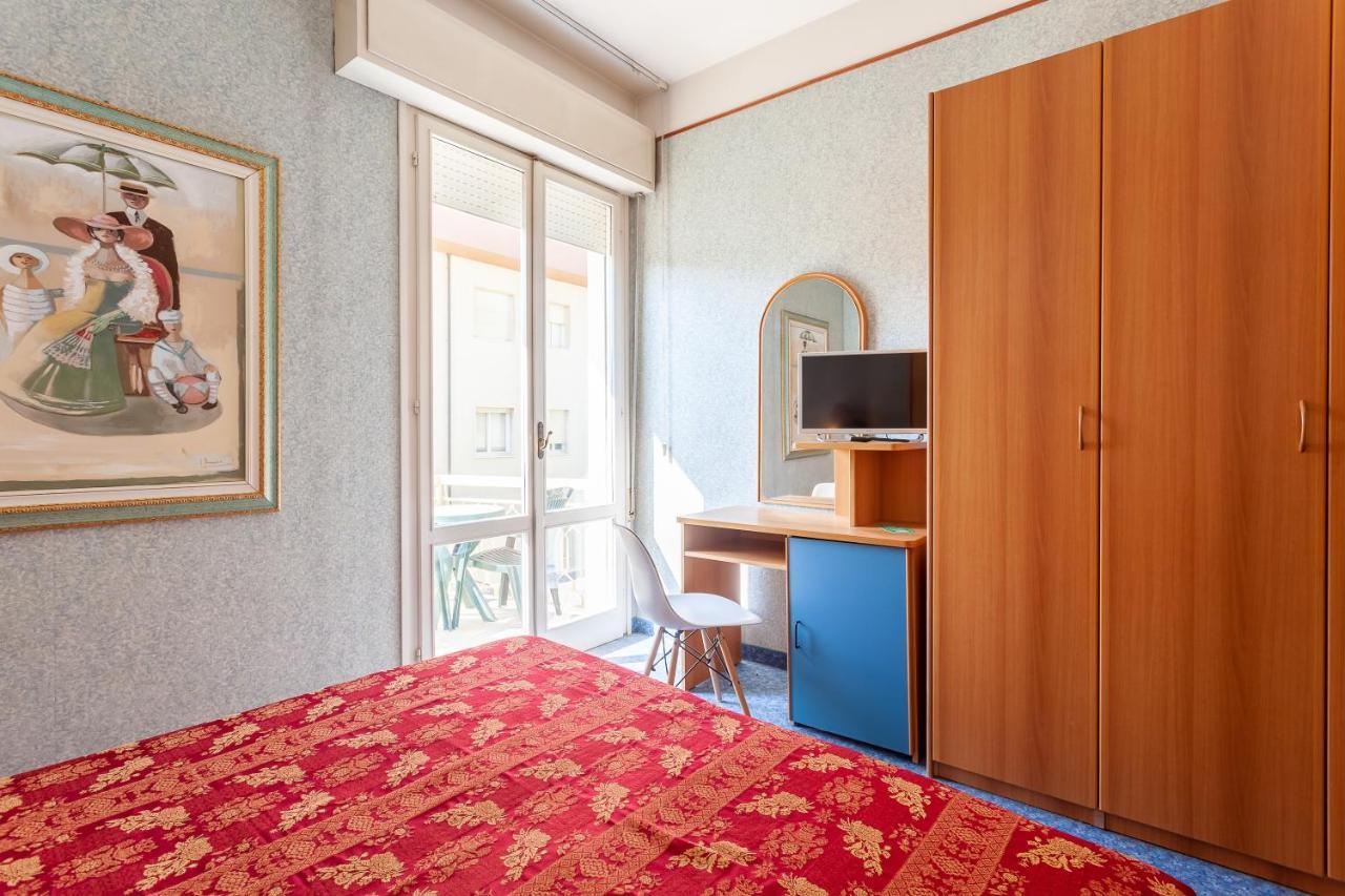 בלריה-איגאה מרינה Residence & Suites מראה חיצוני תמונה