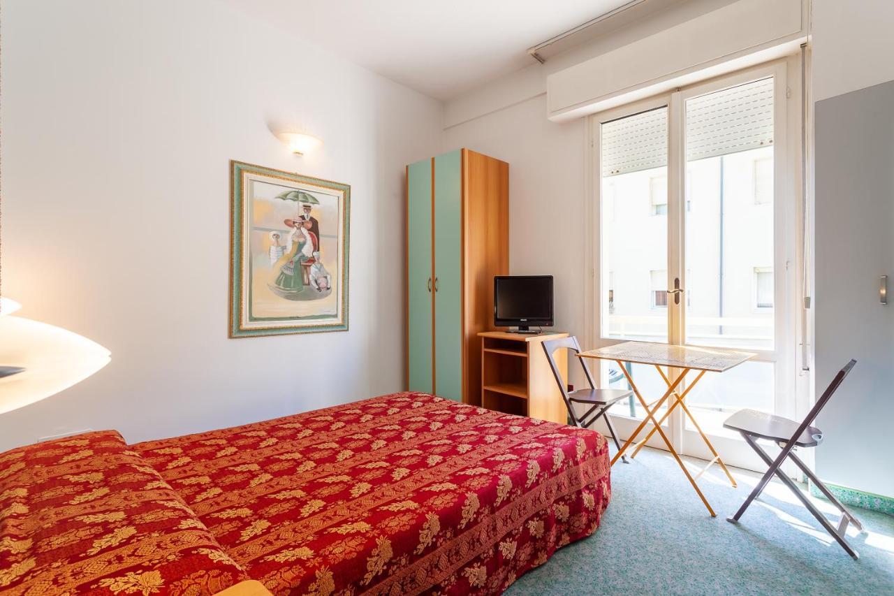 בלריה-איגאה מרינה Residence & Suites מראה חיצוני תמונה