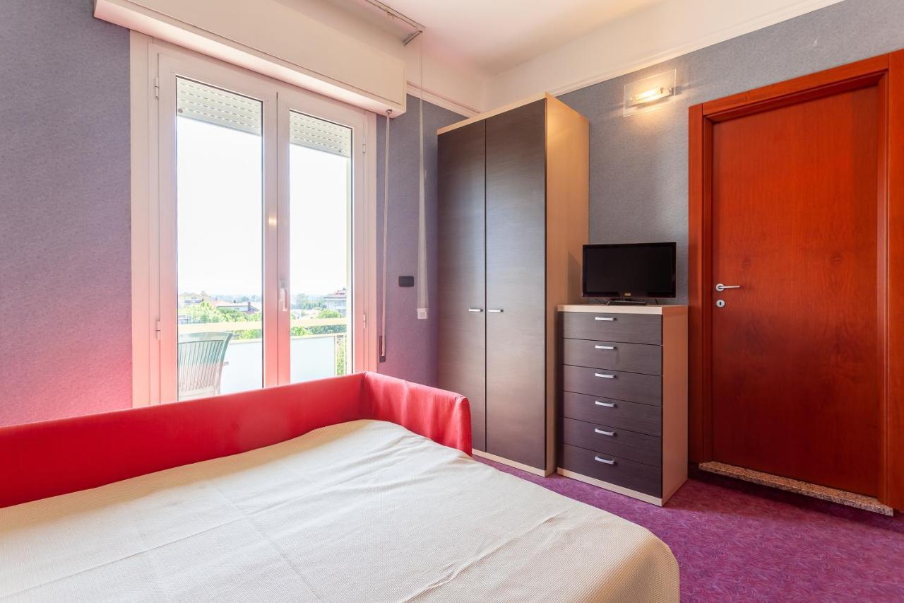 בלריה-איגאה מרינה Residence & Suites מראה חיצוני תמונה
