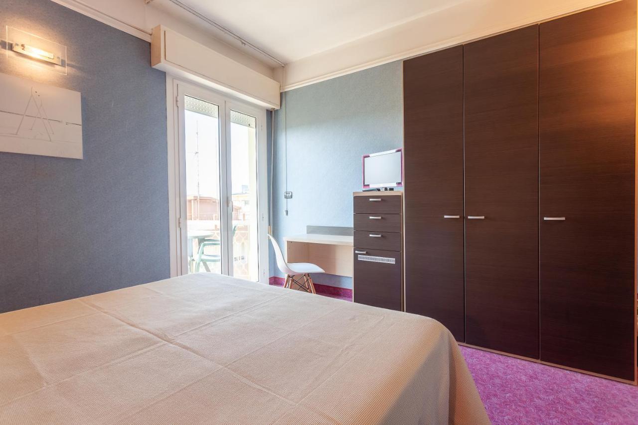 בלריה-איגאה מרינה Residence & Suites מראה חיצוני תמונה