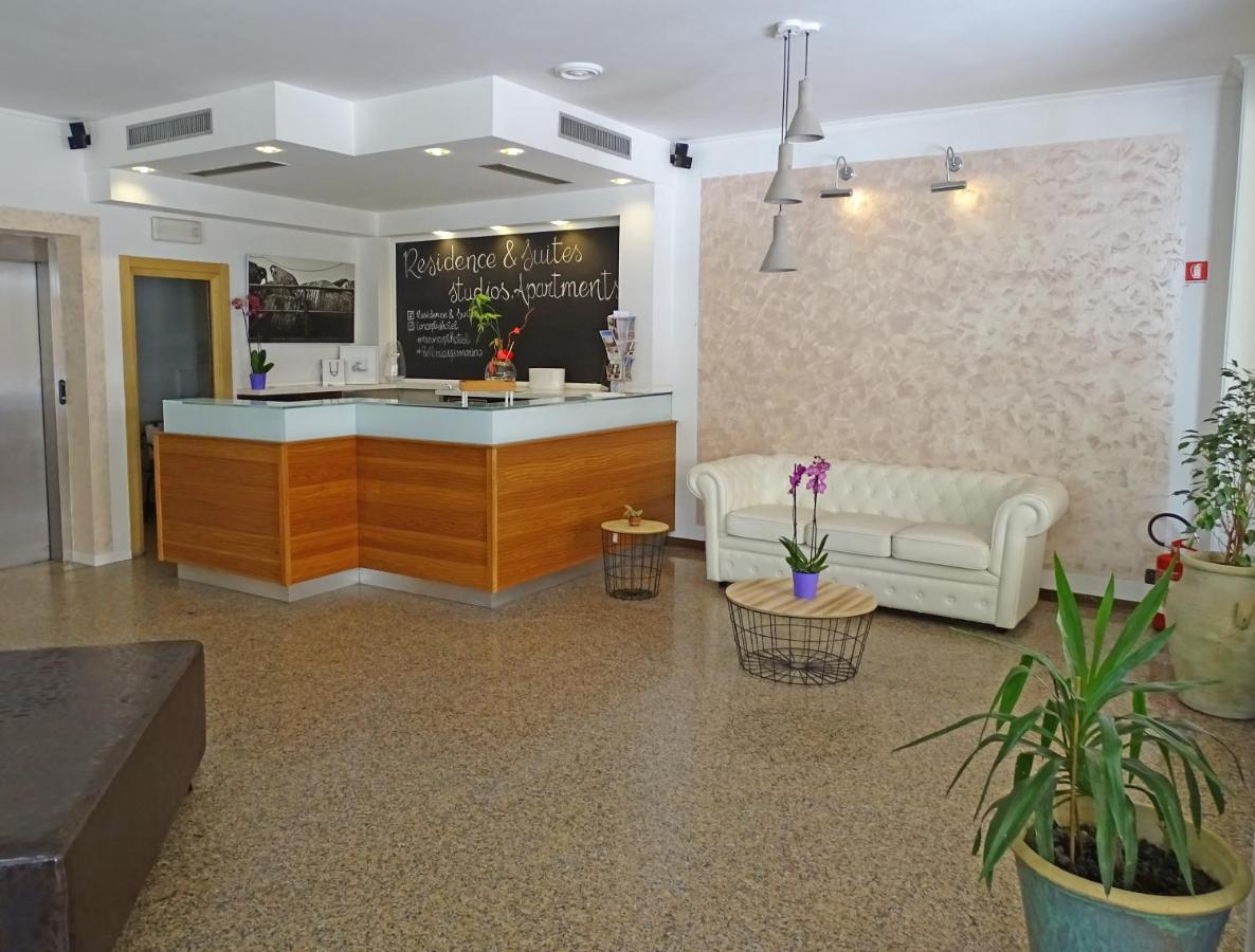 בלריה-איגאה מרינה Residence & Suites מראה חיצוני תמונה