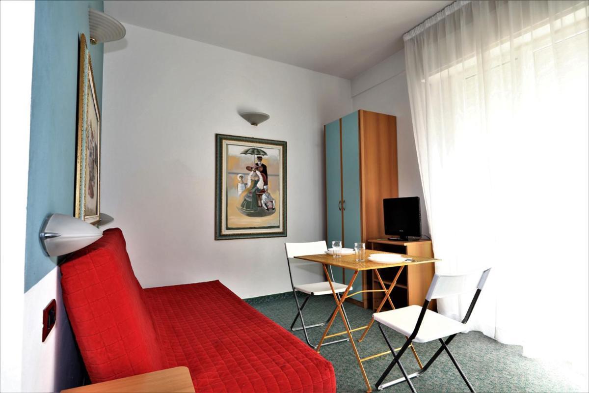 בלריה-איגאה מרינה Residence & Suites חדר תמונה