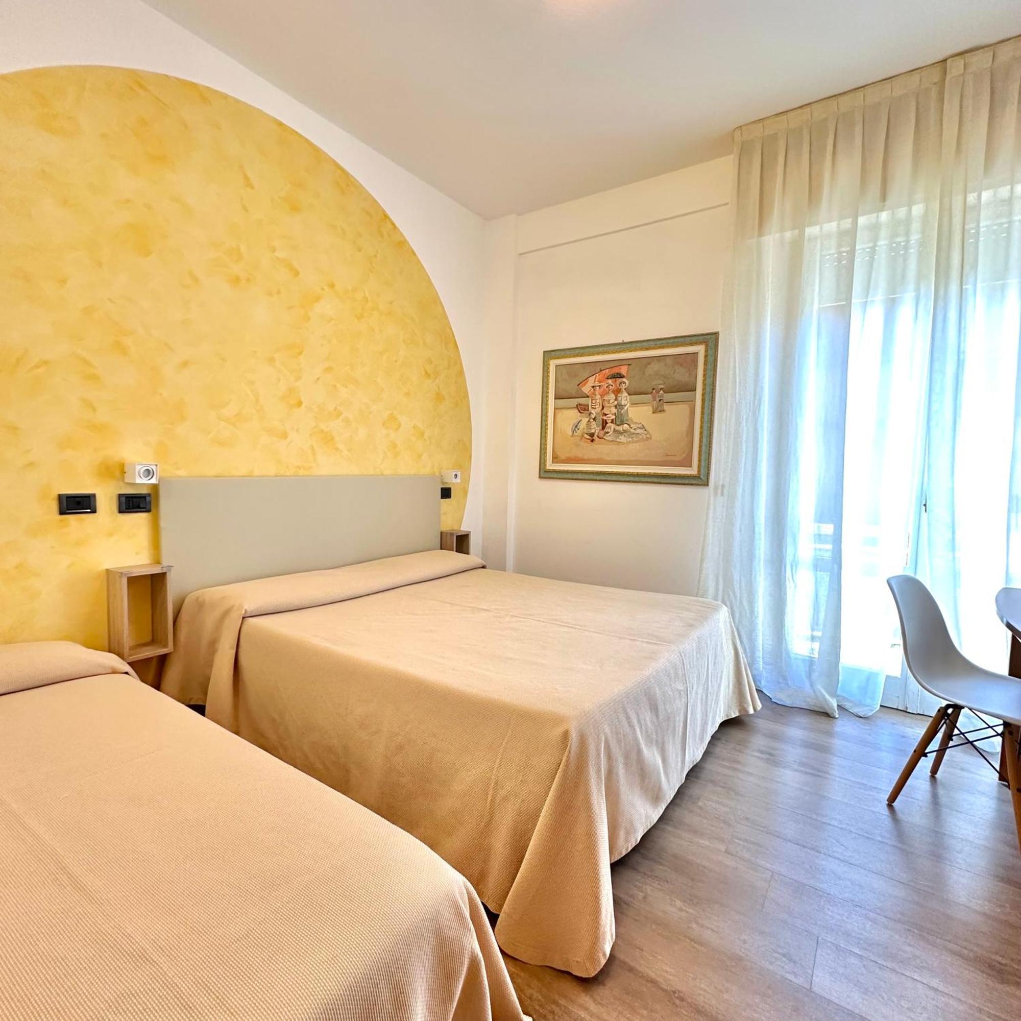 בלריה-איגאה מרינה Residence & Suites מראה חיצוני תמונה