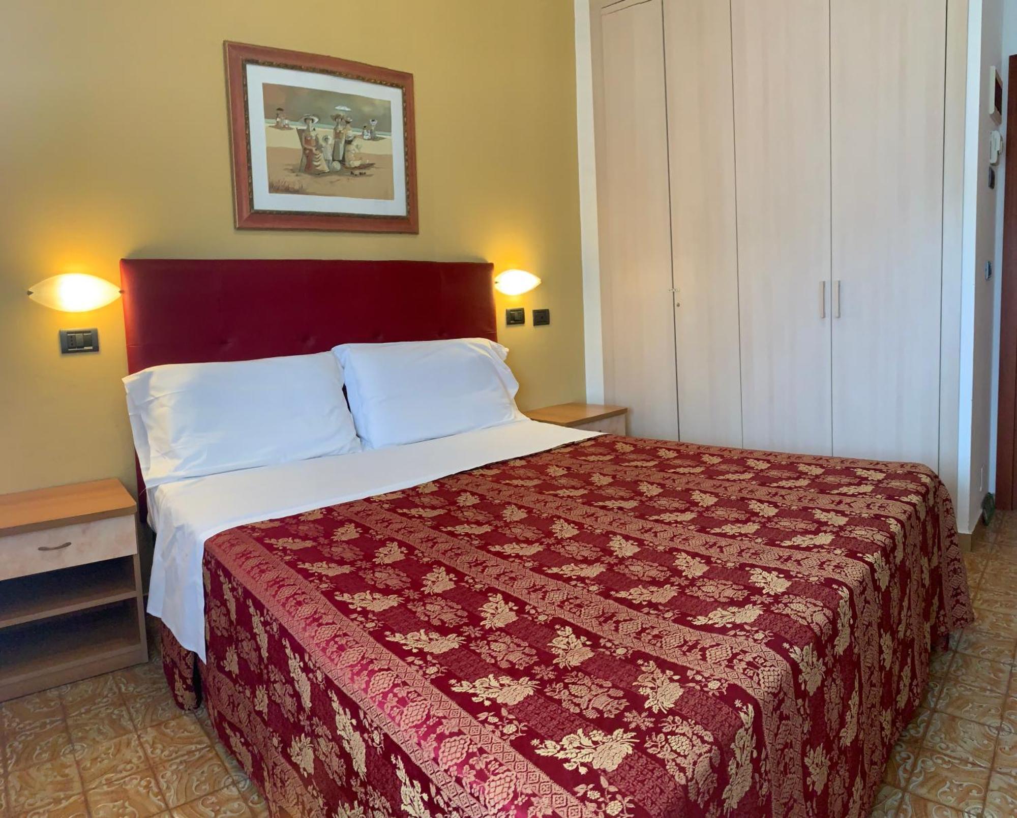 בלריה-איגאה מרינה Residence & Suites חדר תמונה
