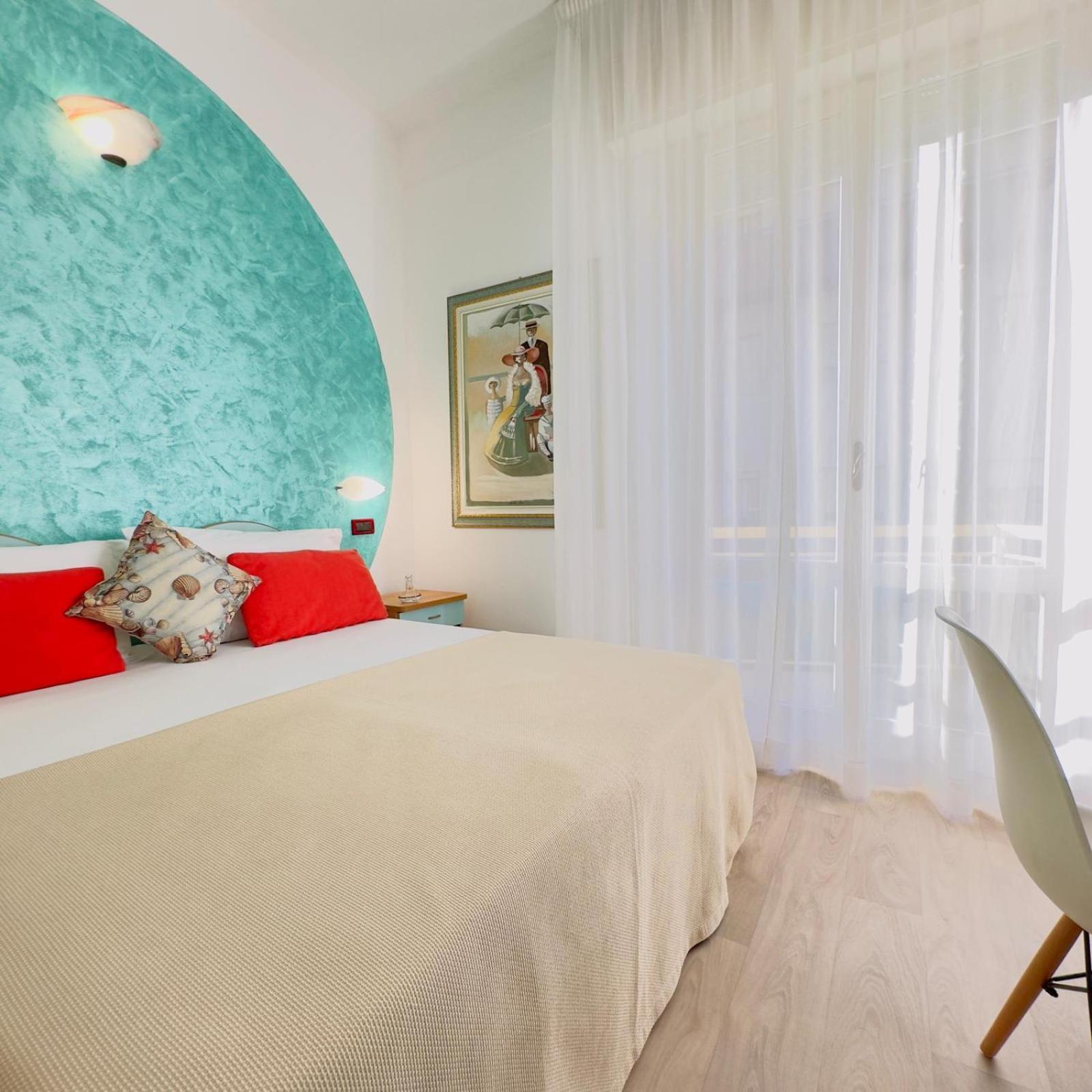 בלריה-איגאה מרינה Residence & Suites מראה חיצוני תמונה