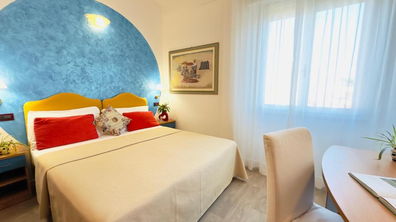 בלריה-איגאה מרינה Residence & Suites מראה חיצוני תמונה