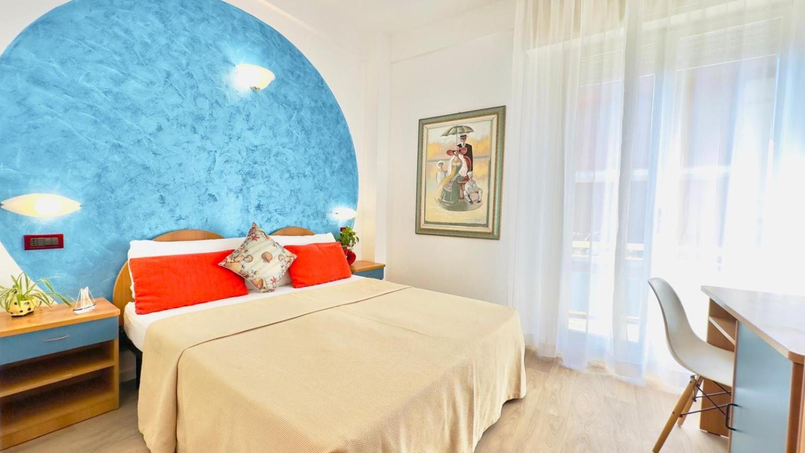 בלריה-איגאה מרינה Residence & Suites מראה חיצוני תמונה