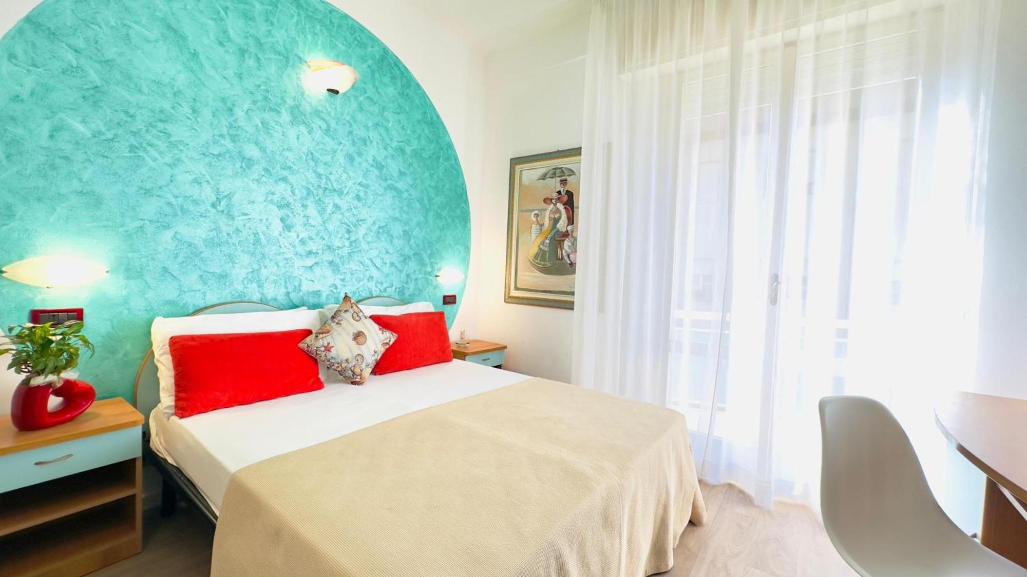 בלריה-איגאה מרינה Residence & Suites מראה חיצוני תמונה